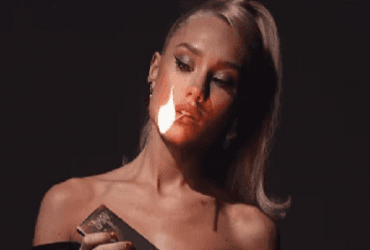 Даша Квиткова в прозрачном платье поманила сочными формами (фото)