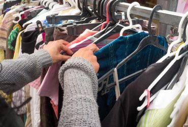 Чи можна повернути одяг в магазин секонд-хенд: не всі про це знають