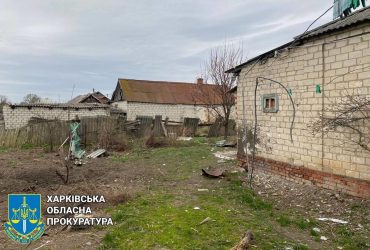 Росіяни влаштували кривавий обстріл селища у Харківській області (фото)