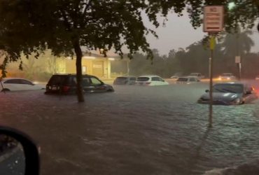 Катастрофічна повінь накрила Флориду: такого там ніколи не бачили (відео)