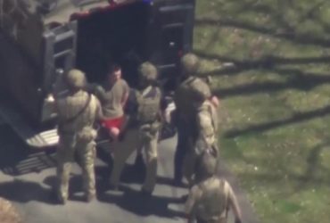 Слившего документы Пентагона американского военного выдала одна деталь (фото)