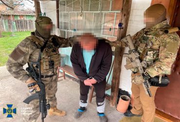 В Україні затримали шахраїв, які видурювали гроші з військових і їхніх родичів