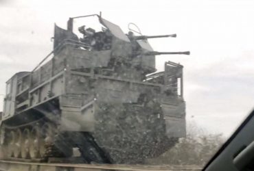 Росіяни ліплять флотські гармати на радянські тягачі 69-го року: експерт показав фото