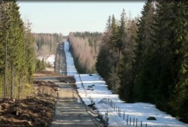 У Фінляндії показали, як відгороджуються від Росії парканом (відео)