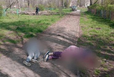 Росіяни обстріляли Херсон: загинули матір і дочка (фото)