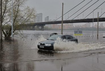 Воды станет больше: киевлян предупредили, что пик наводнения еще впереди