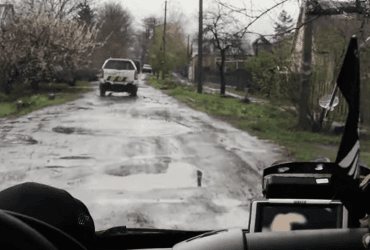 З прифронтового Нью-Йорка евакуювали родину із шістьма дітьми (відео)