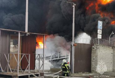 У російському Дзержинську палає склад токсичного підприємства (відео)