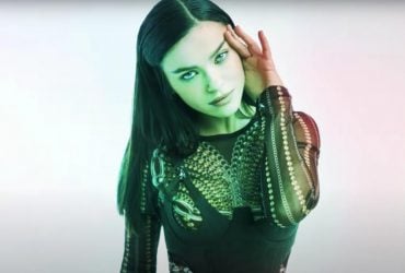 В РФ стерли из архивного концерта переобувшуюся путинистку (видео)