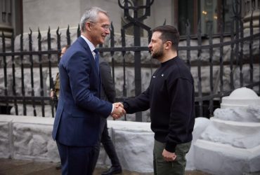 Зеленський і Столтенберг переговорили напередодні засідання Ради Україна-НАТО (відео)