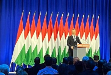 З окупованим Закарпаттям: Сійярто виступив на фоні провокативної карти Великої Угорщини (фото)