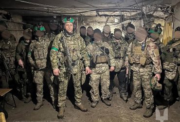 Командующий ССО засветился с группами спецназовцев в Бахмуте (видео)