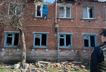 На Харківщині росіяни обстріляли прикордонні райони, на міні підірвалась бригада обленерго