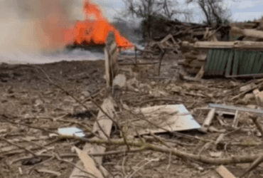 Росія скинула керовані авіабомби на Чернігівщину: горять будинки (відео)