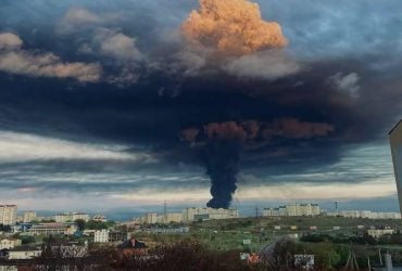 Згоріло чотири резервуари: гауляйтер Севастополя занив через бавовну (відео)