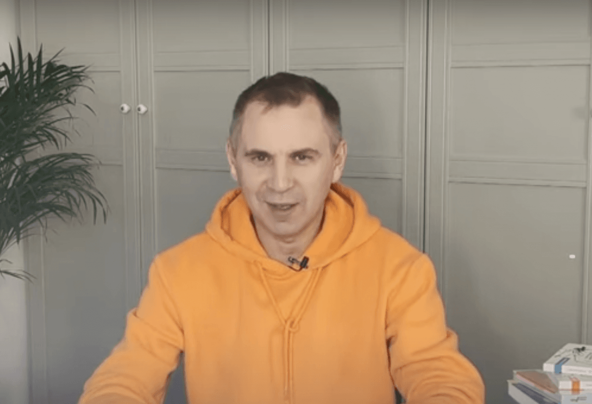 Авраменко продовжує навчати української / скріншот Авраменко продовжує навчати української / скріншот