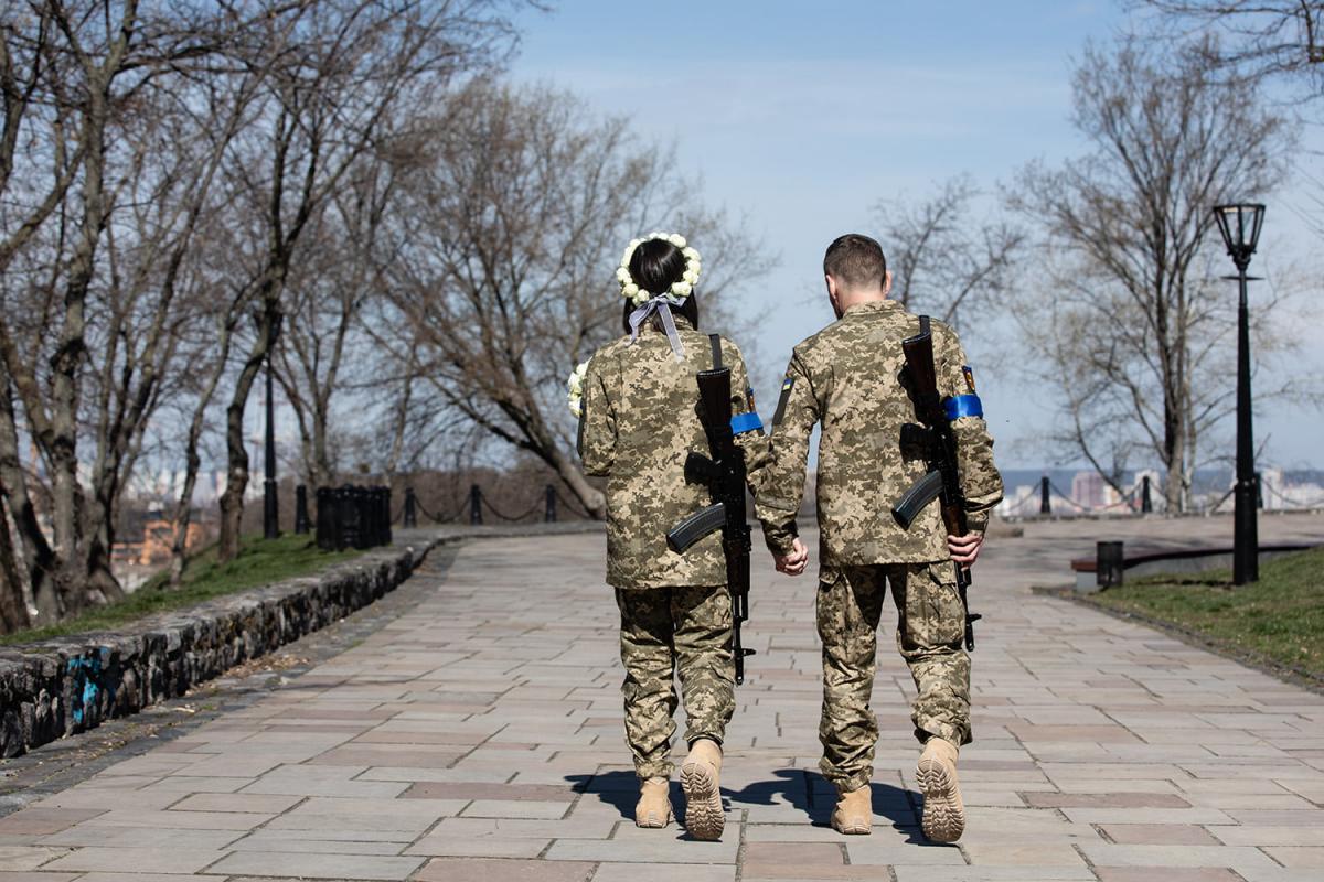 Кадры с росписи молодоженов увидел весь мир / фото Mykhaylo Palinchak Кадры с росписи молодоженов увидел весь мир / фото Mykhaylo Palinchak