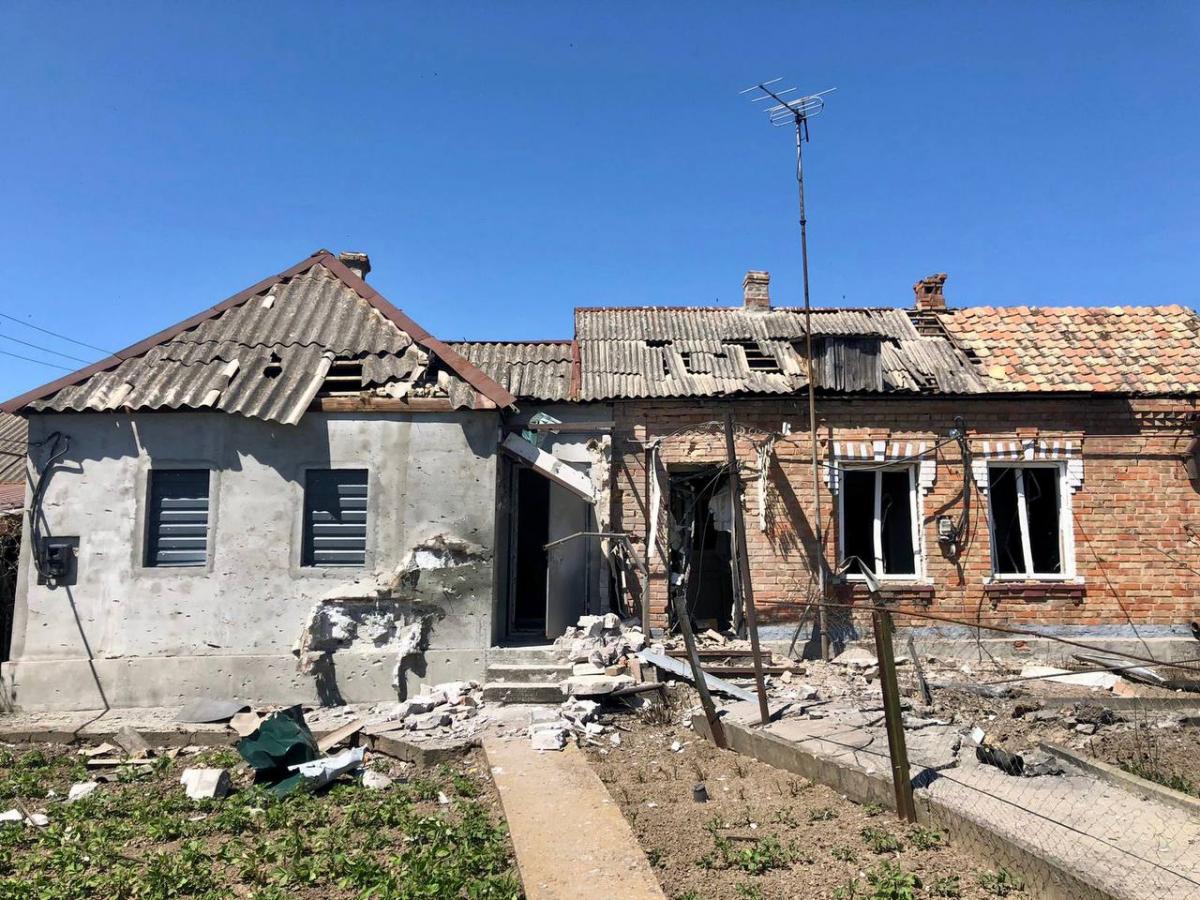 Пошкоджені приватні будинки, газогін та промислове підприємство / фото Дніпропетровська ОВА Пошкоджені приватні будинки, газогін та промислове підприємство / фото Дніпропетровська ОВА