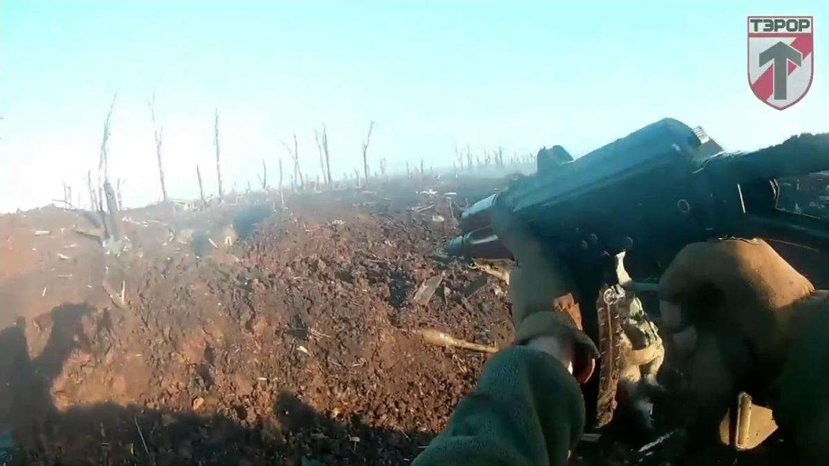 Білоруський батальон ЗСУ "пояснив" росіянам під Бахмутом, що їм тут не раді / скріншот відео Білоруський батальон ЗСУ "пояснив" росіянам під Бахмутом, що їм тут не раді / скріншот відео