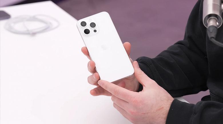 Показаний якісний макет нового iPhone 15 Ultra / скріншот з відео Показаний якісний макет нового iPhone 15 Ultra / скріншот з відео