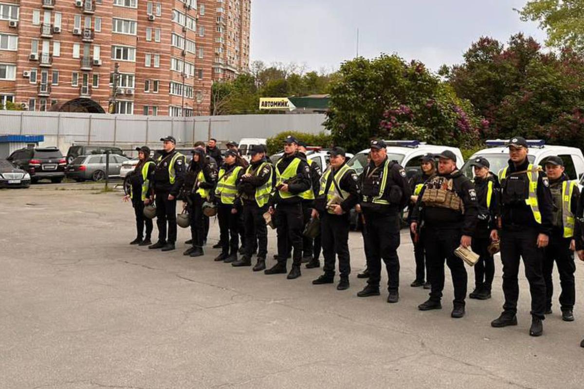 Правоохранители усиленно будут патрулировать улицы города, парки и скверы / фото Нацполиция Правоохранители усиленно будут патрулировать улицы города, парки и скверы / фото Нацполиция
