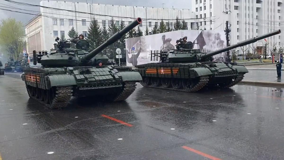 Россияне бездарно переделывают советские танки Т-62 / фото t.me/zloyodessit Россияне бездарно переделывают советские танки Т-62 / фото t.me/zloyodessit