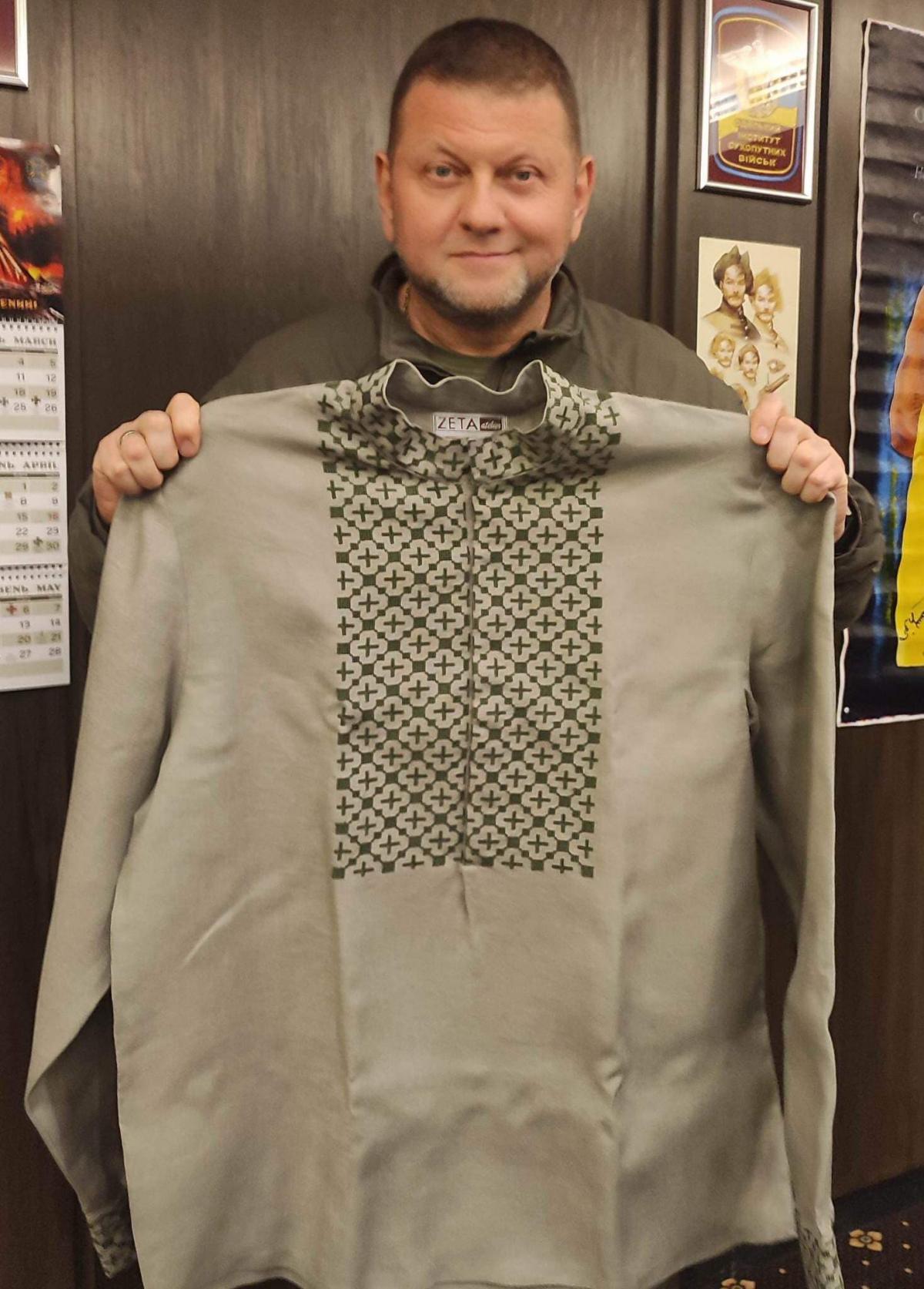Сорочка для захисника Бандера Military Style /фото facebook/Tetjana.zeta Сорочка для захисника Бандера Military Style /фото facebook/Tetjana.zeta