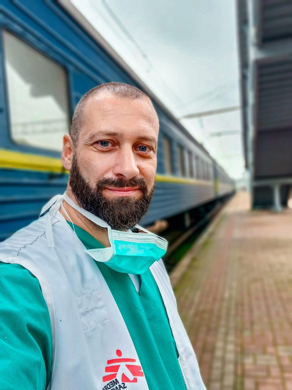 Медбрат Андрій Смага / фото надане прес-службою організації "Лікарі без кордонів" Медбрат Андрій Смага / фото надане прес-службою організації "Лікарі без кордонів"