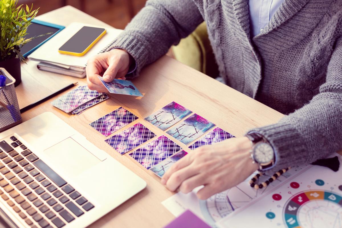 Карты Таро гороскоп на 13 декабря / фото ua.depositphotos.com Карты Таро гороскоп на 13 декабря / фото ua.depositphotos.com