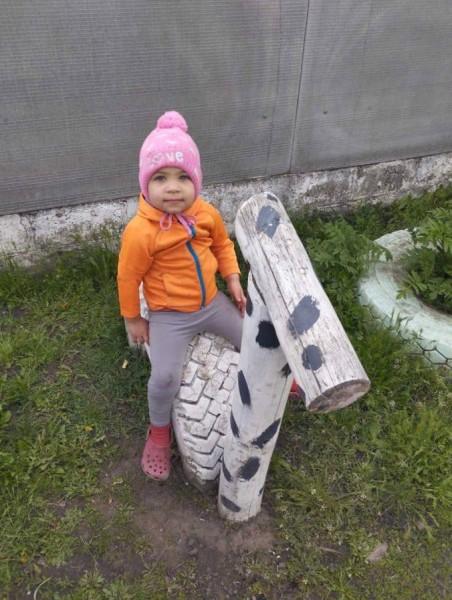 Девочки нет уже более 16 часов / фото полиция Харьковской области Девочки нет уже более 16 часов / фото полиция Харьковской области