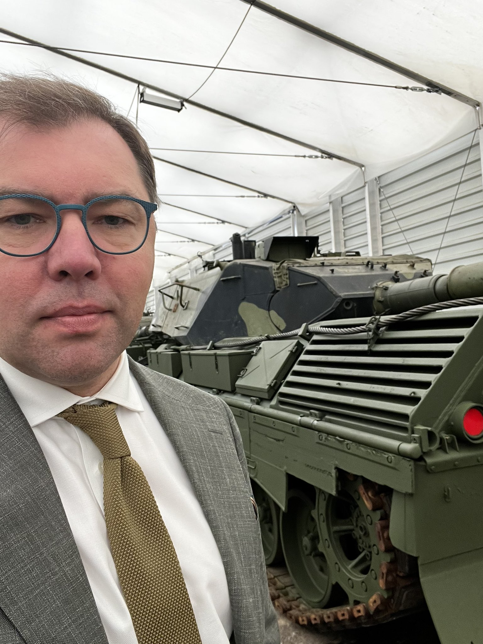 Украина вскоре получит 110 танков Leopard 1 / фото twitter.com/Makeiev