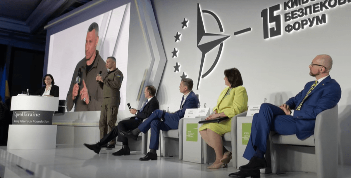 Кличко виступив на Київському безпековому форумі: Путін прагне отримати Україну без українців, ми маємо перемогти Кличко виступив на Київському безпековому форумі: Путін прагне отримати Україну без українців, ми маємо перемогти