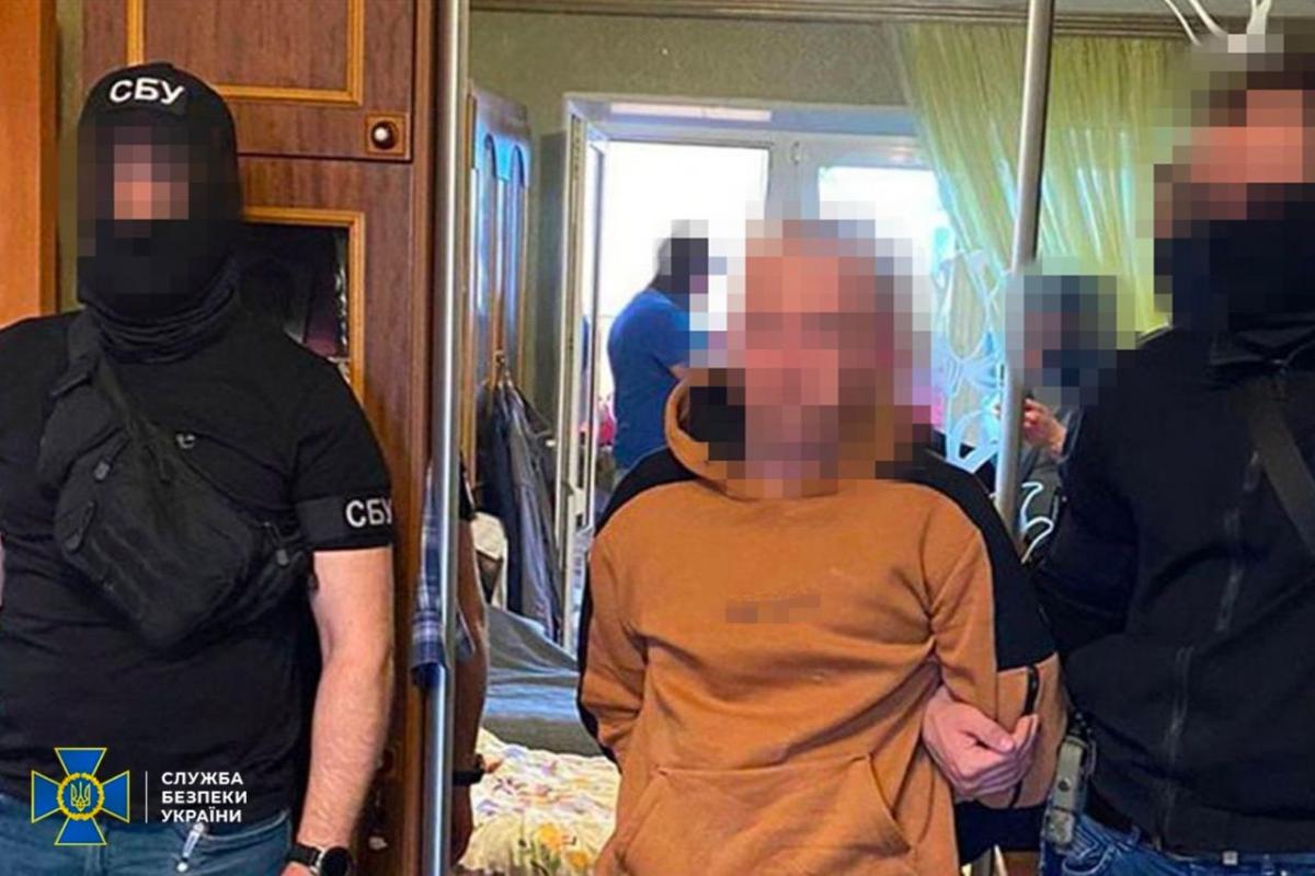 СБУ затримала зловмисника під час виконання ним ворожого завдання / фото ssu.gov.ua СБУ затримала зловмисника під час виконання ним ворожого завдання / фото ssu.gov.ua