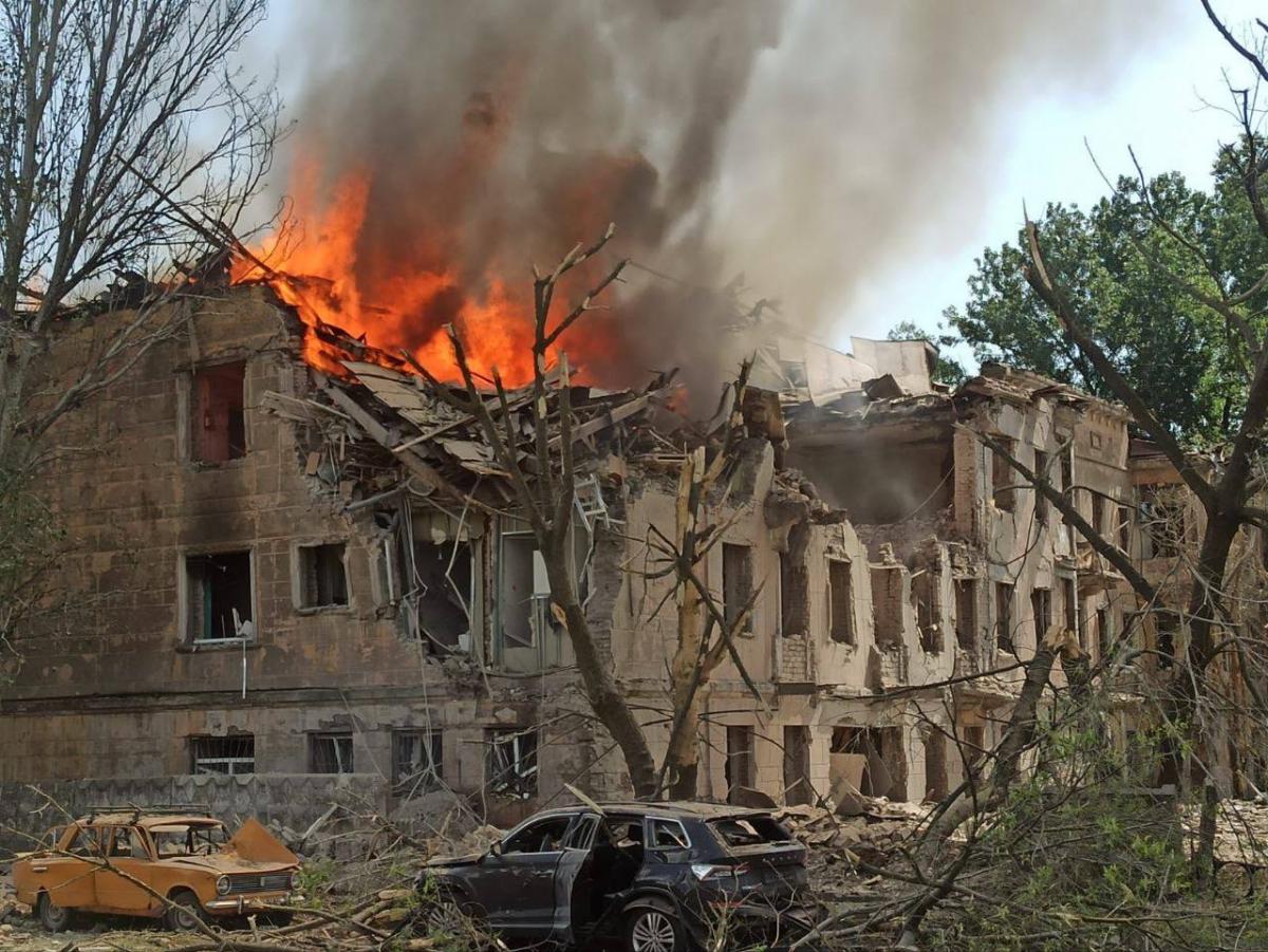 Окупанти знов ударили по Дніпру / фото Телеграм-канал Сергій Лисак Окупанти знов ударили по Дніпру / фото Телеграм-канал Сергій Лисак