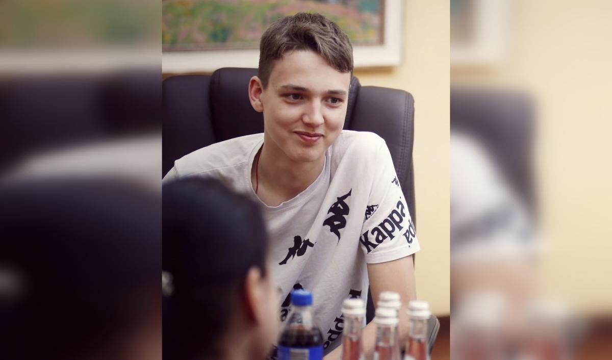 Рос без родителей: Украина вернула депортированного оккупантами парня из Мариуполя / фото t.me/vereshchuk_iryna Рос без родителей: Украина вернула депортированного оккупантами парня из Мариуполя / фото t.me/vereshchuk_iryna