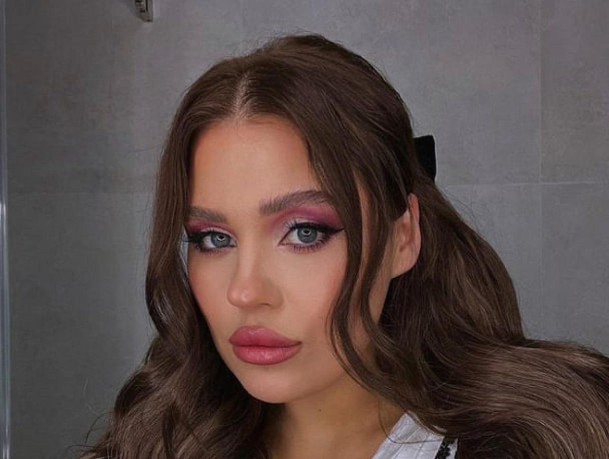 Раньше, вспоминала казка, она "фекала", когда видела людей, целующихся на публике / скриншот