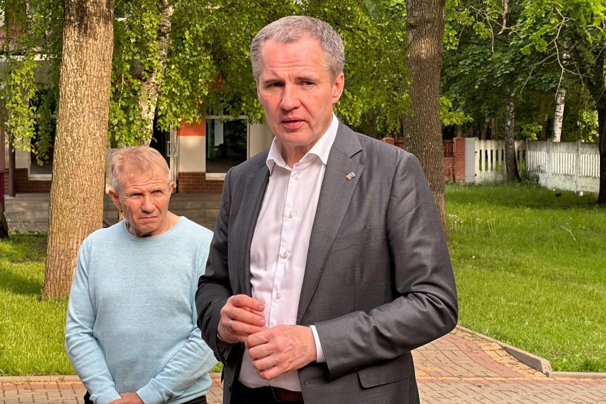 Глава Бєлгородчини "придумав", як припинити обстріли / фото t.me/vvgladkov Глава Бєлгородчини "придумав", як припинити обстріли / фото t.me/vvgladkov