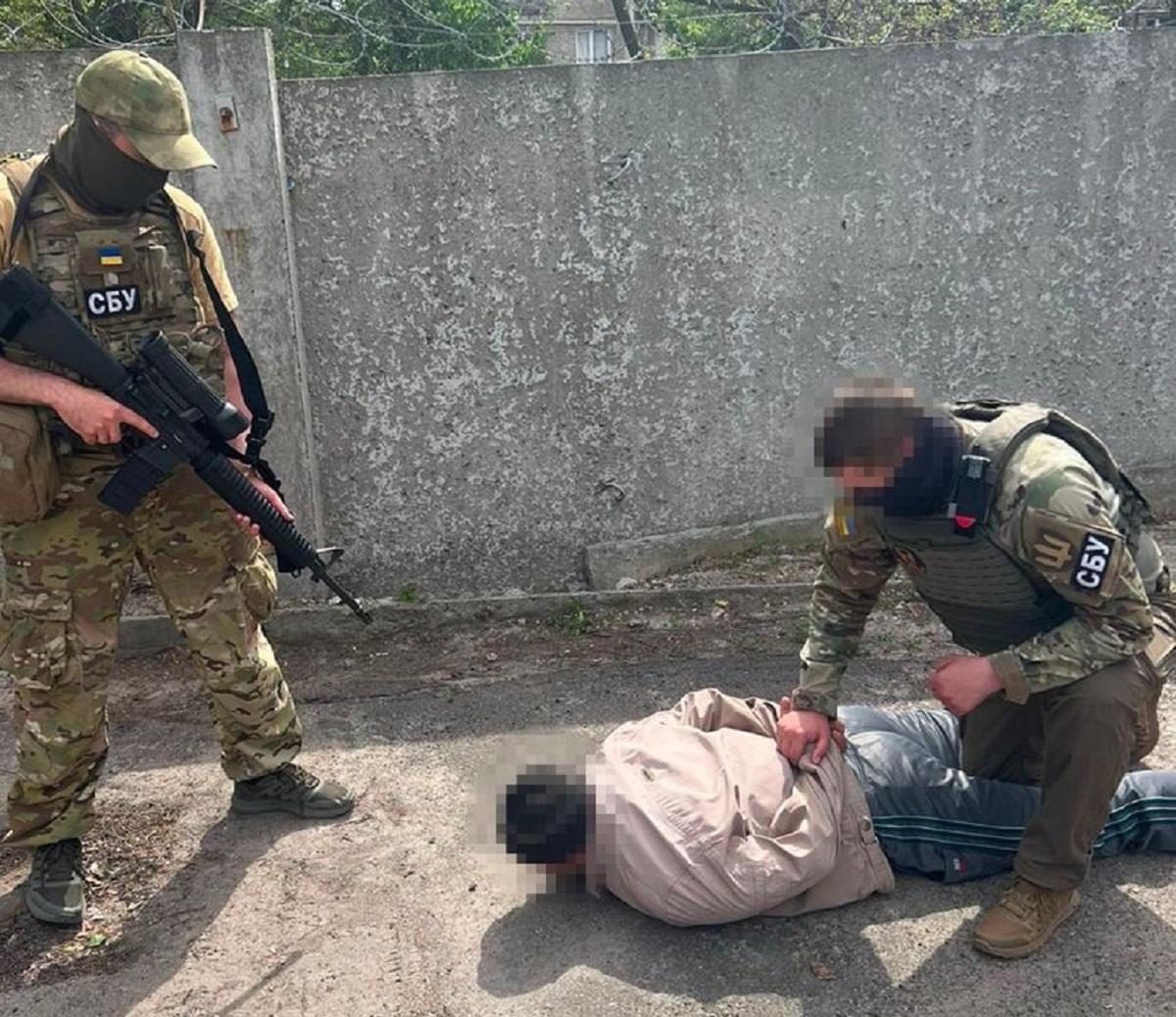 СБУ задержала информатора российского ГРУ / фото t.me/SBUkr СБУ задержала информатора российского ГРУ / фото t.me/SBUkr