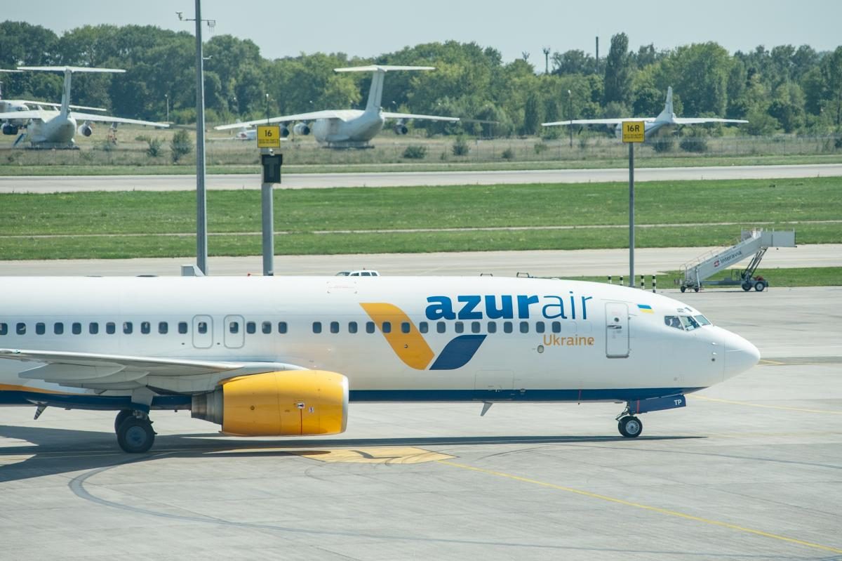 Украинская авиакомпания Azur Air Ukraine сменила название и возобновила  полеты - чтобы не связали с РФ — УНИАН