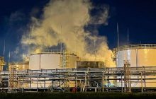 Низку областей Росії вранці атакували безпілотники: горить ще одна нафтобаза (фото, відео)