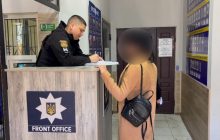 В Одессе маленький мальчик содержал мать-лентяйку и платил за квартиру