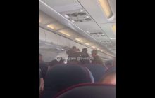 В РФ оккупанты устроили пьяные разборки в самолете (видео)
