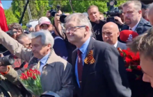 Послу России в Польше не дали возложить цветы к памятнику советским воинам (видео)