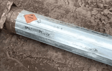 Російський ленд-ліз: експерт показав відео розпакування рідкісного танкового пострілу (відео)