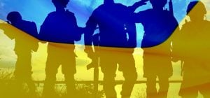 День Героїв України 2026: листівки та вітання зі святом