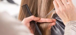 Стрижка №1, которая сделает вас на 10 лет моложе: звездный стилист раскрыла секрет