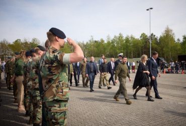 Зеленському показали зразки Patriot, які Нідерланди передають Україні (фото)