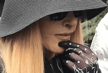 У Пугачевой украли часы, певица подозревает Пескова - СМИ