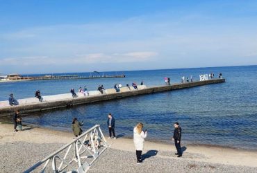 Міни не лякають: на одеських пляжах – аншлаг (фото, відео)