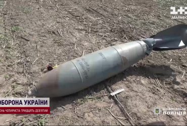 Вудками і палицями: на Харківщині селяни "саперять", бо міни почали самовільно вибухати